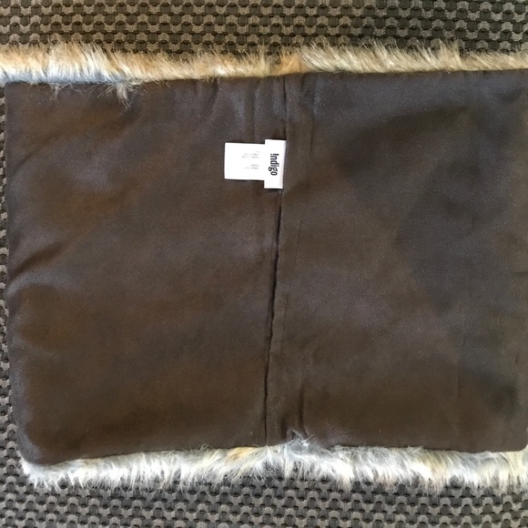 Indigo Faux Fur Snood - Picture 6 of 6